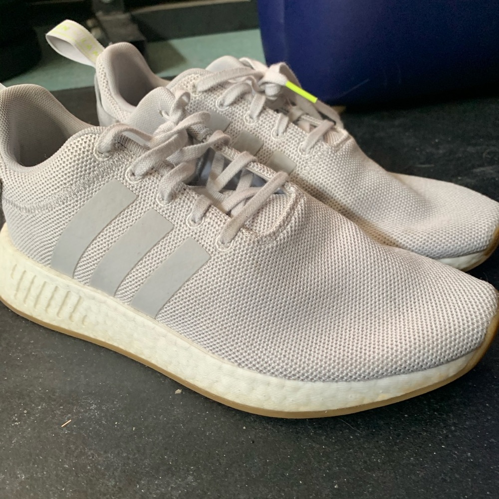Adidas NMD R2